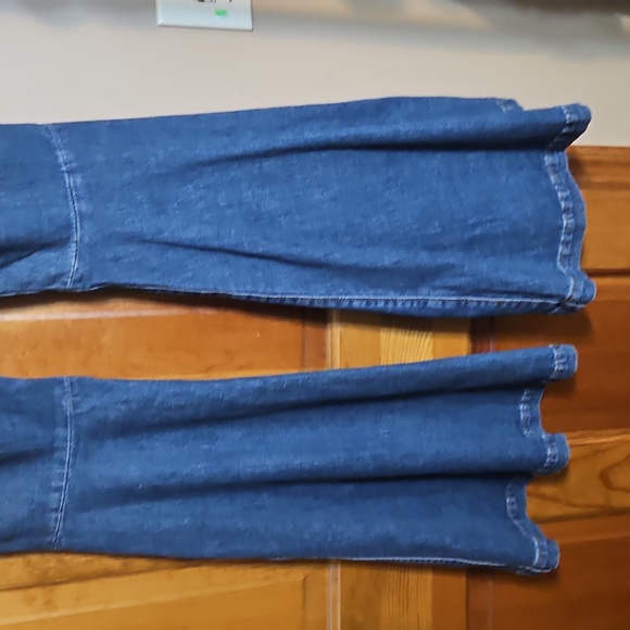 NWT Wrangler Retro Bailey High-Rise Flare Jeans - Picture 8 of 15